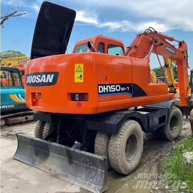 Doosan DH150W-7 Pelle sur pneus