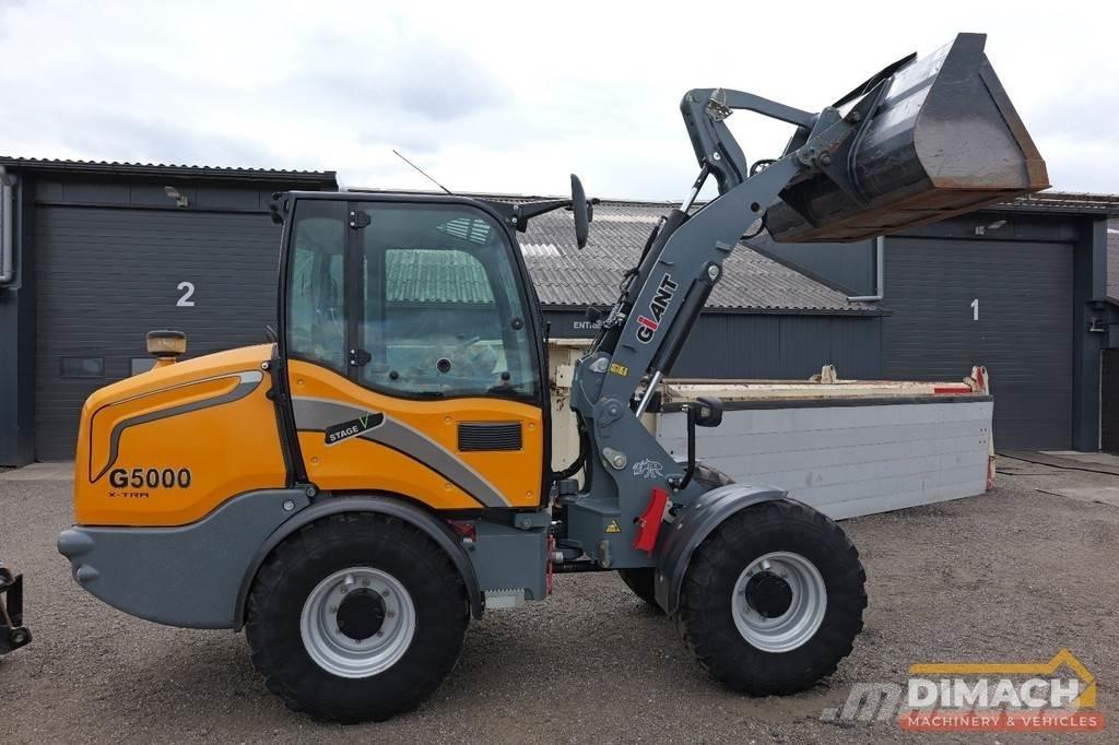 GiANT G5000 Chargeuse sur pneus