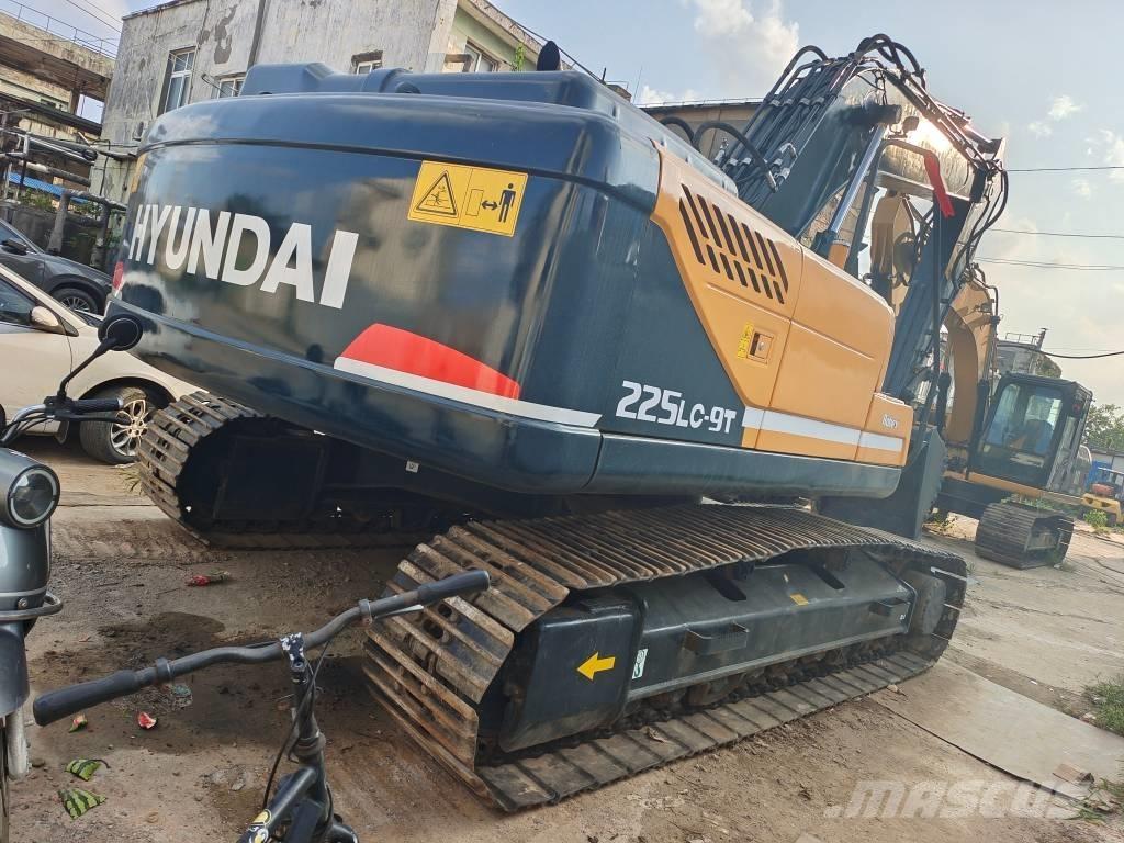 Hyundai 220 LC-9 Pelle sur chenilles