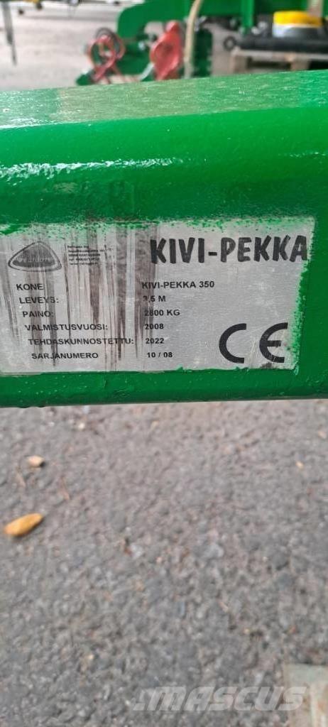 Kivi-Pekka Lamu 350 Crover crop