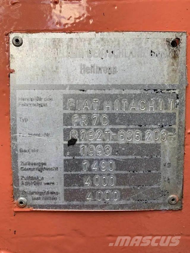 Hitachi FR 7 C Chargeuse sur pneus