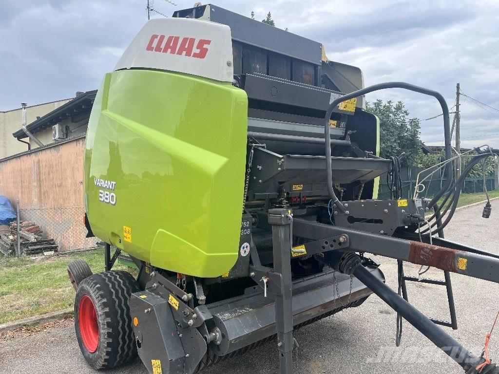 CLAAS Variant 380 Presse à balle ronde
