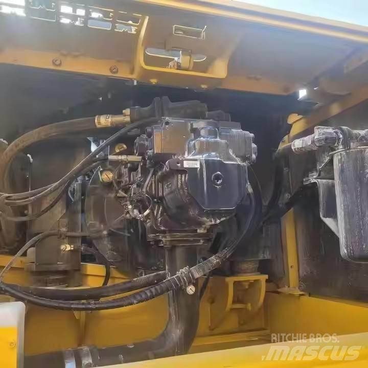 Komatsu PC360-8 Pelle sur chenilles