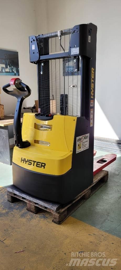 Hyster S 1.0 Gerbeur accompagnant