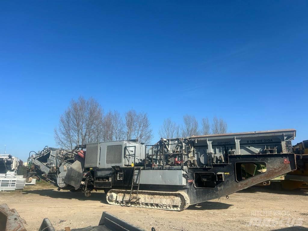 GIPO R100 FDR GIGA Concasseur mobile