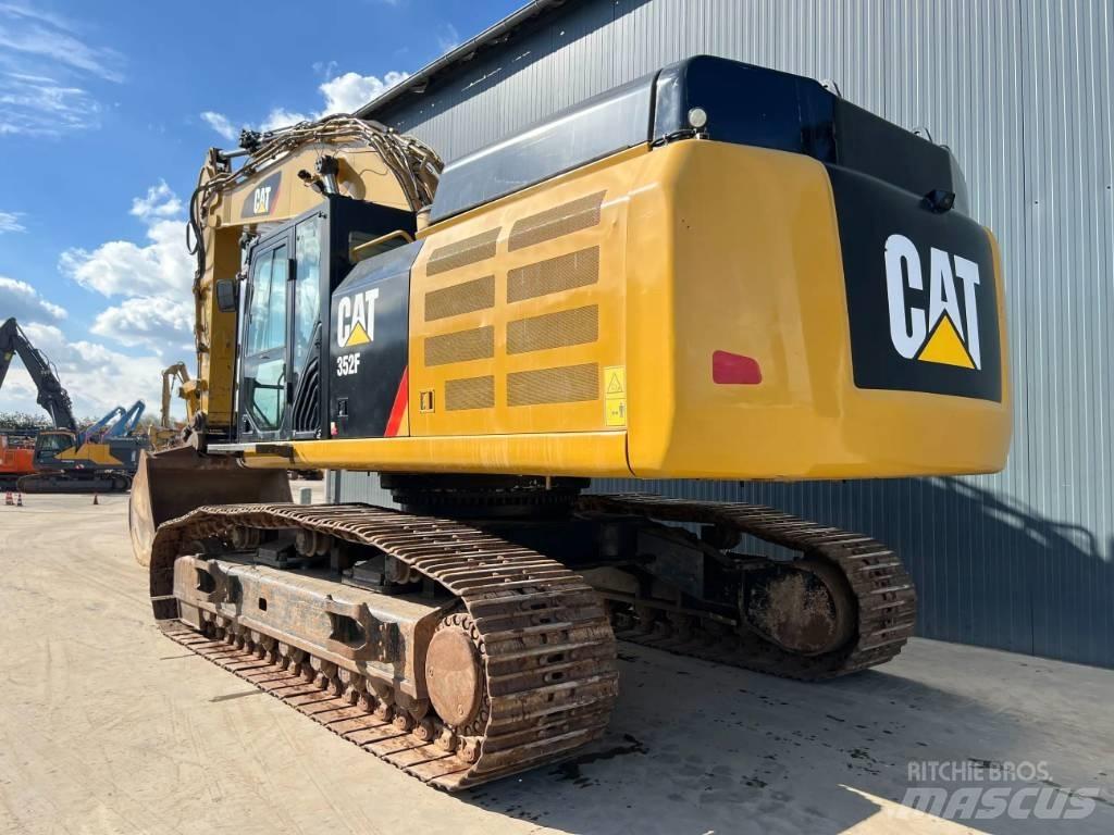 CAT 352F Pelle sur chenilles