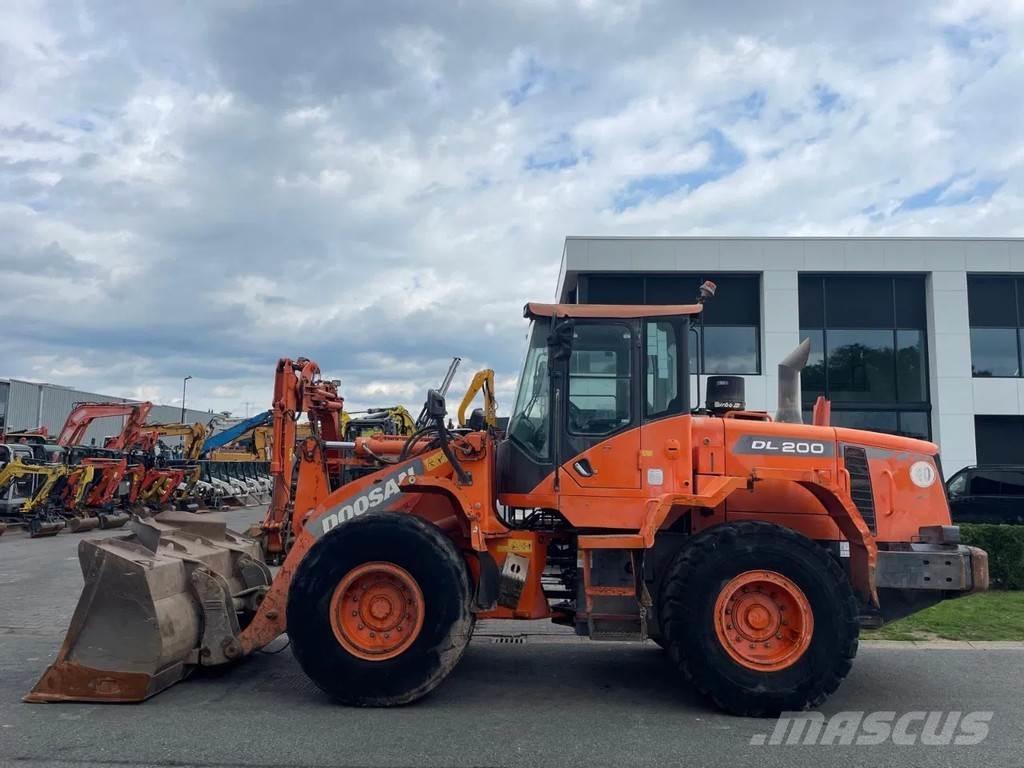 Doosan DL200-3 | A/C Chargeuse sur pneus