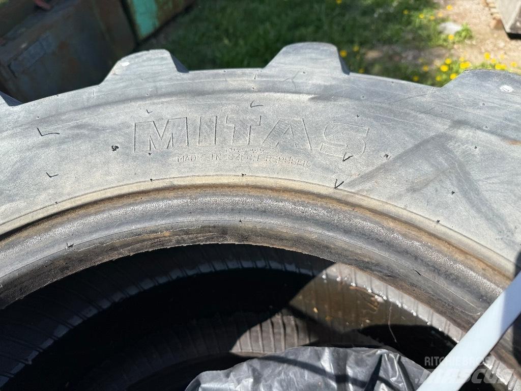 Mitas 405/70-20 Pneus, roues et jantes