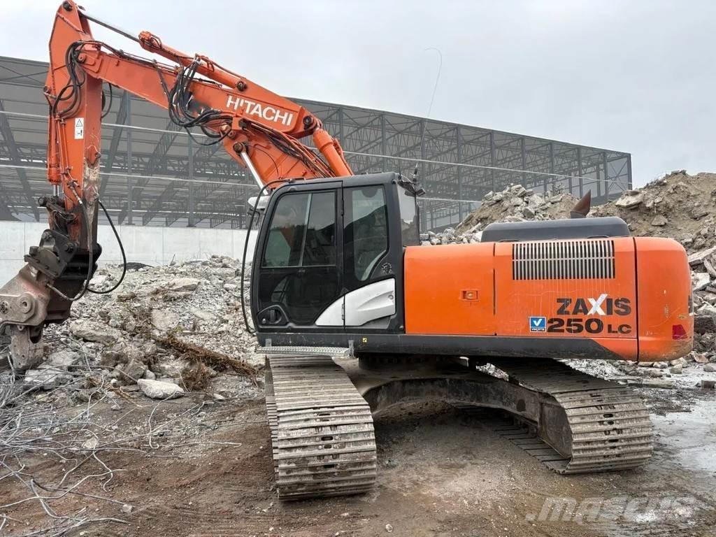 Hitachi ZX250LC-5B Pelle sur chenilles