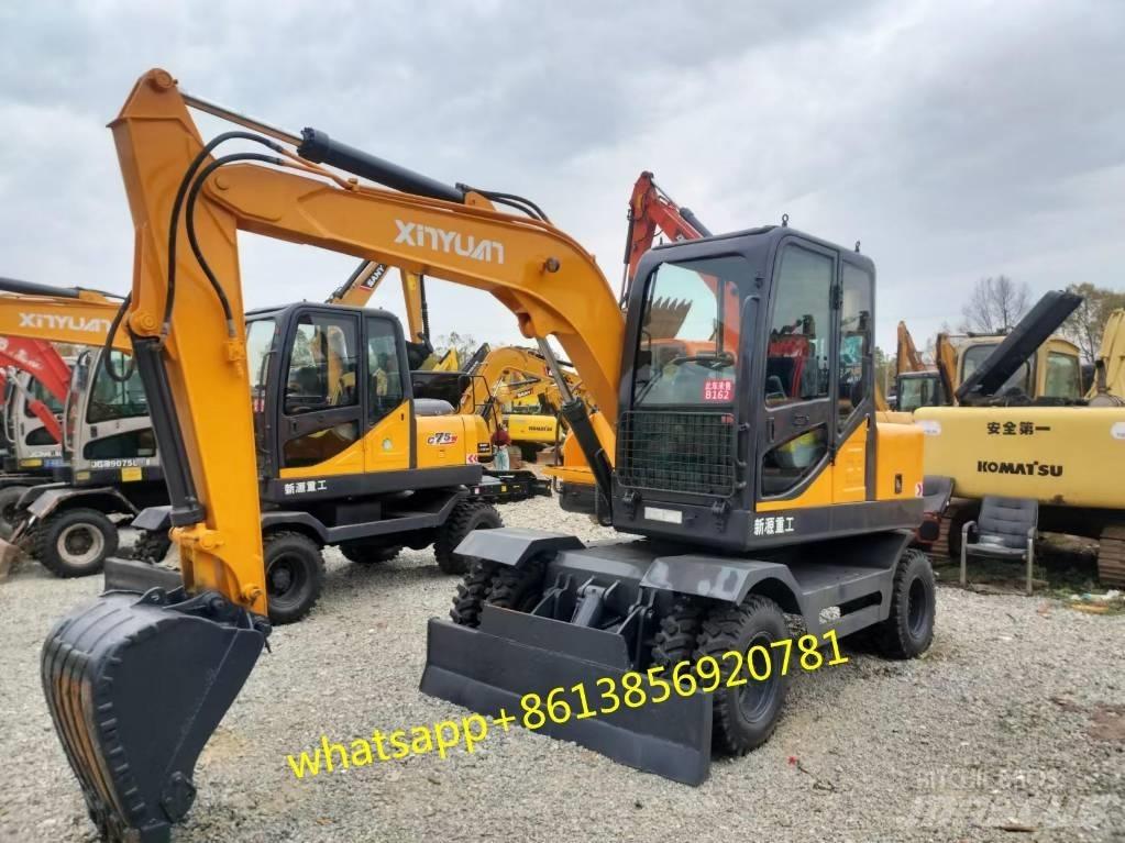Xinyuan XYB75 Pelle sur pneus