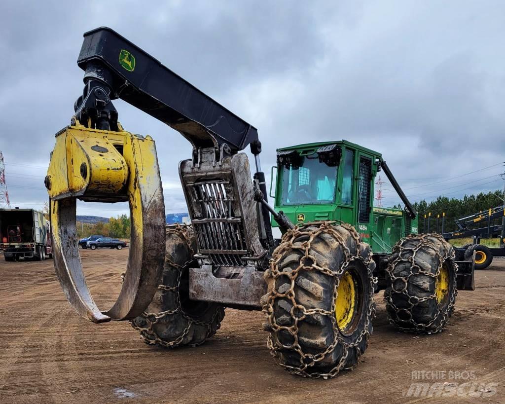 John Deere 748 H Débusqueur
