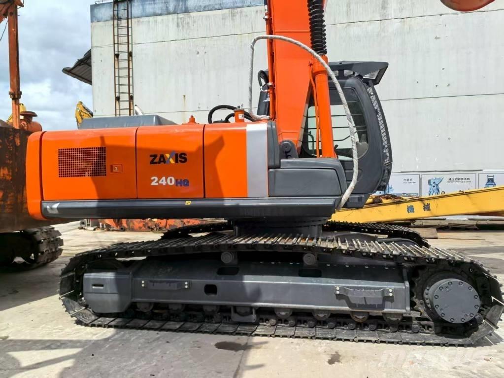 Hitachi ZX 240 HG Pelle sur chenilles