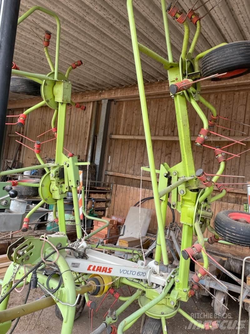 CLAAS Volto 670 Rateau faneur