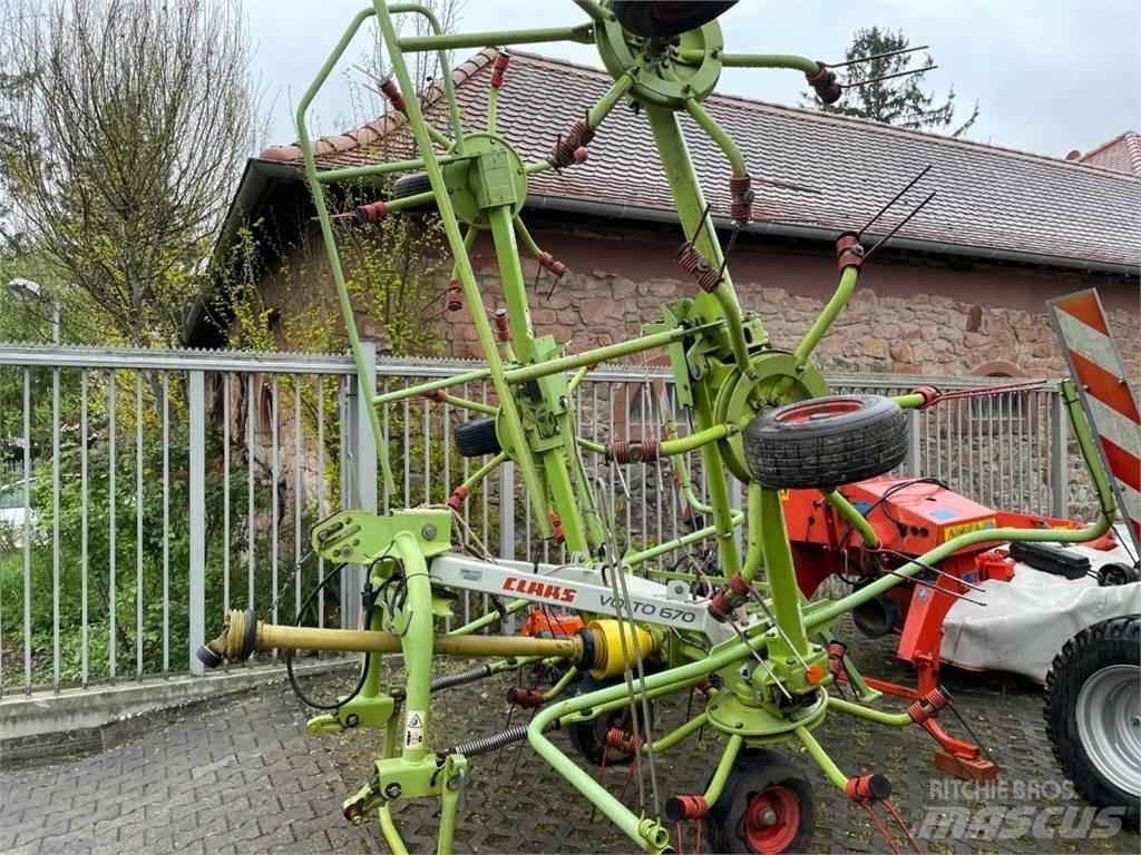 CLAAS Volto 670 Rateau faneur