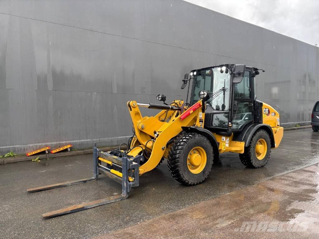 CAT 906 Chargeuse sur pneus