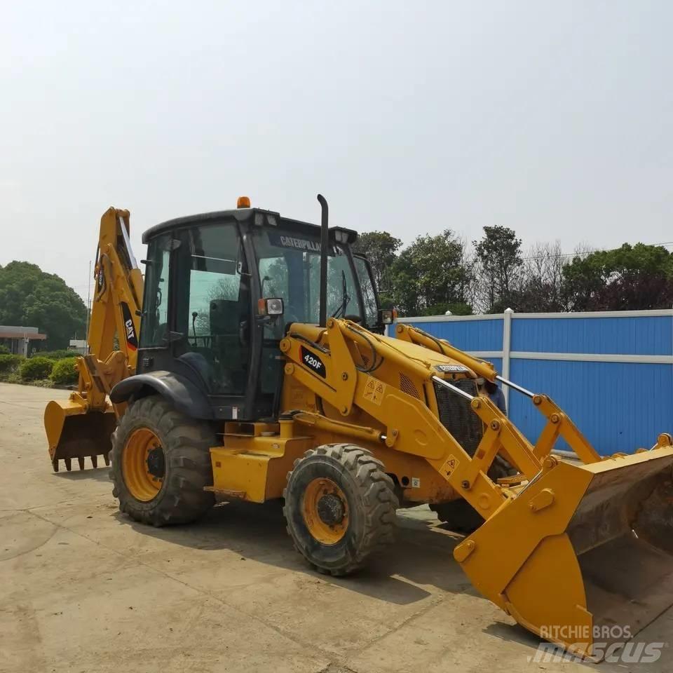 CAT 420 F Tractopelle