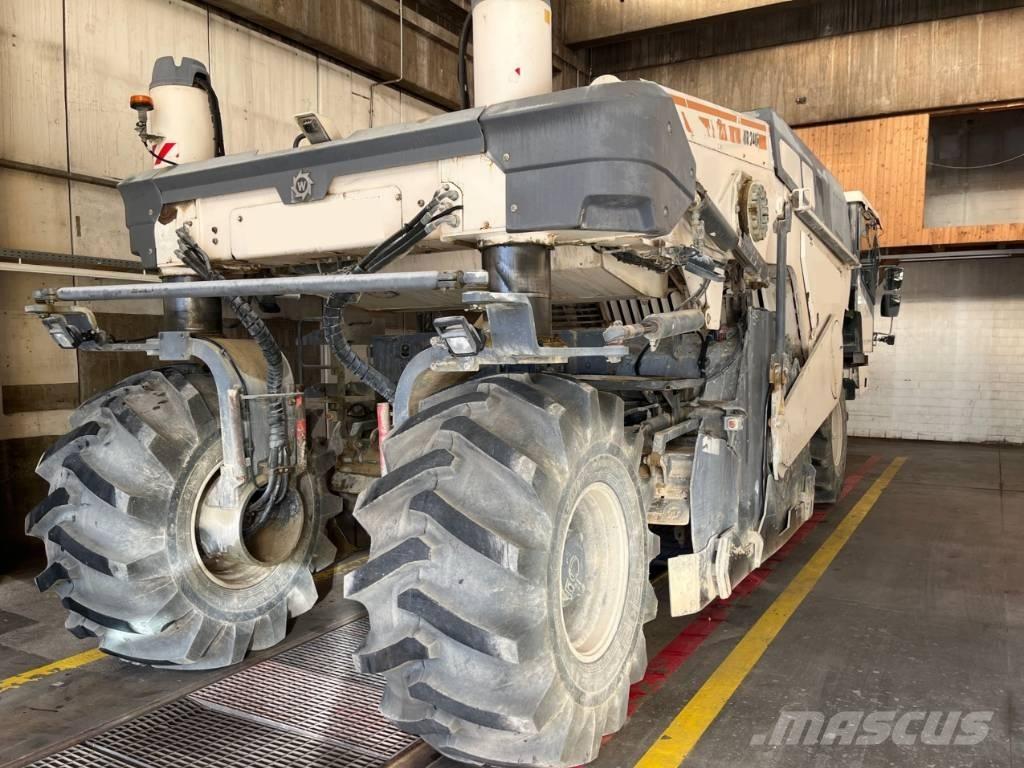 Wirtgen WR 240i Autres