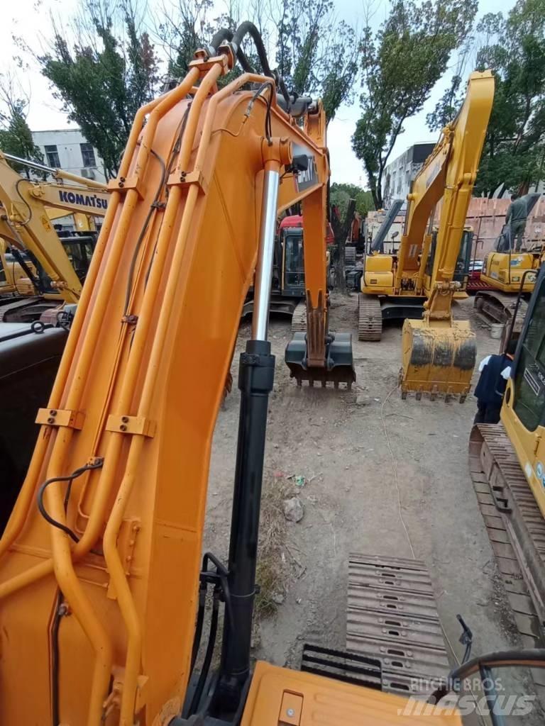 Hyundai Robex 215-9T Pelle sur chenilles