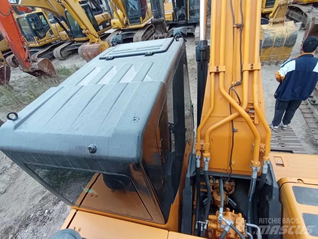 Hyundai Robex 215-9T Pelle sur chenilles