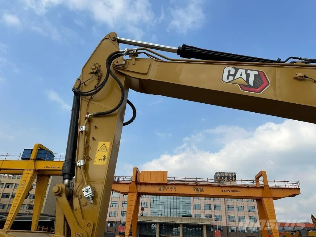 CAT 323 GC Pelle sur chenilles
