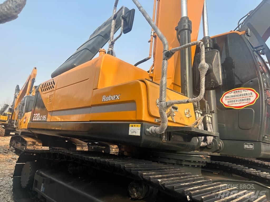 Hyundai R220LC-9S Pelle sur chenilles