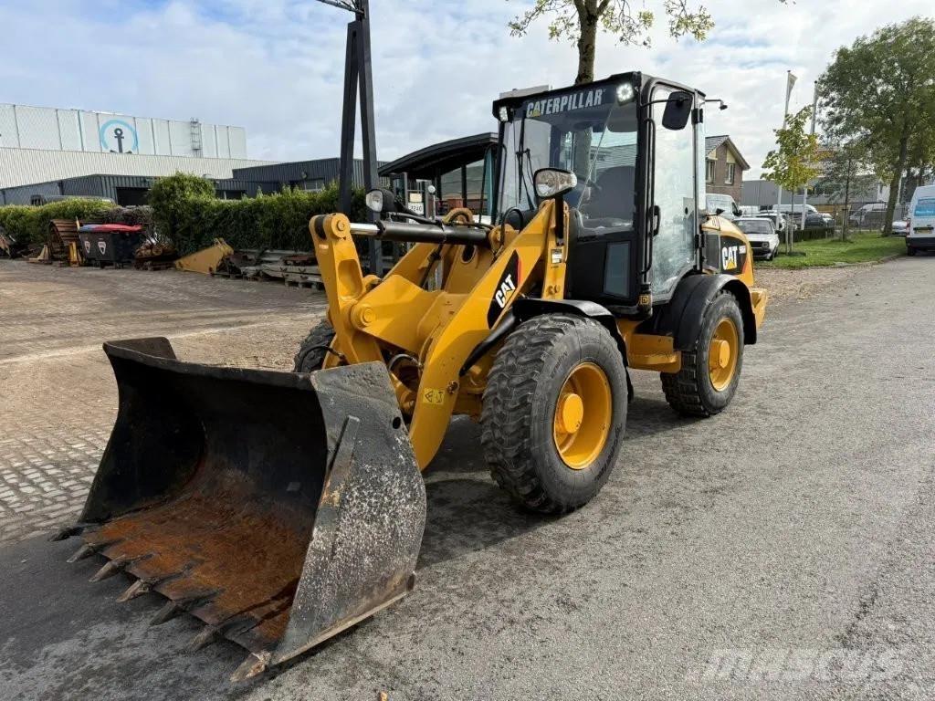 CAT 906H Chargeuse sur pneus