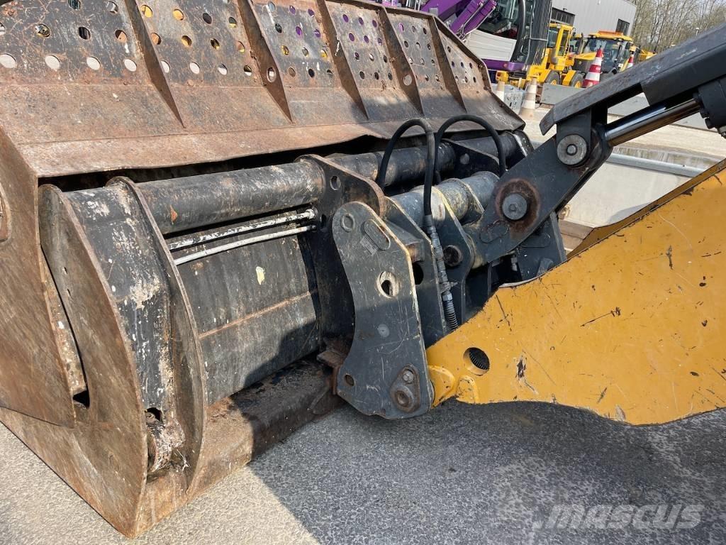 Liebherr 550 CDC + BSS Chargeuse sur pneus