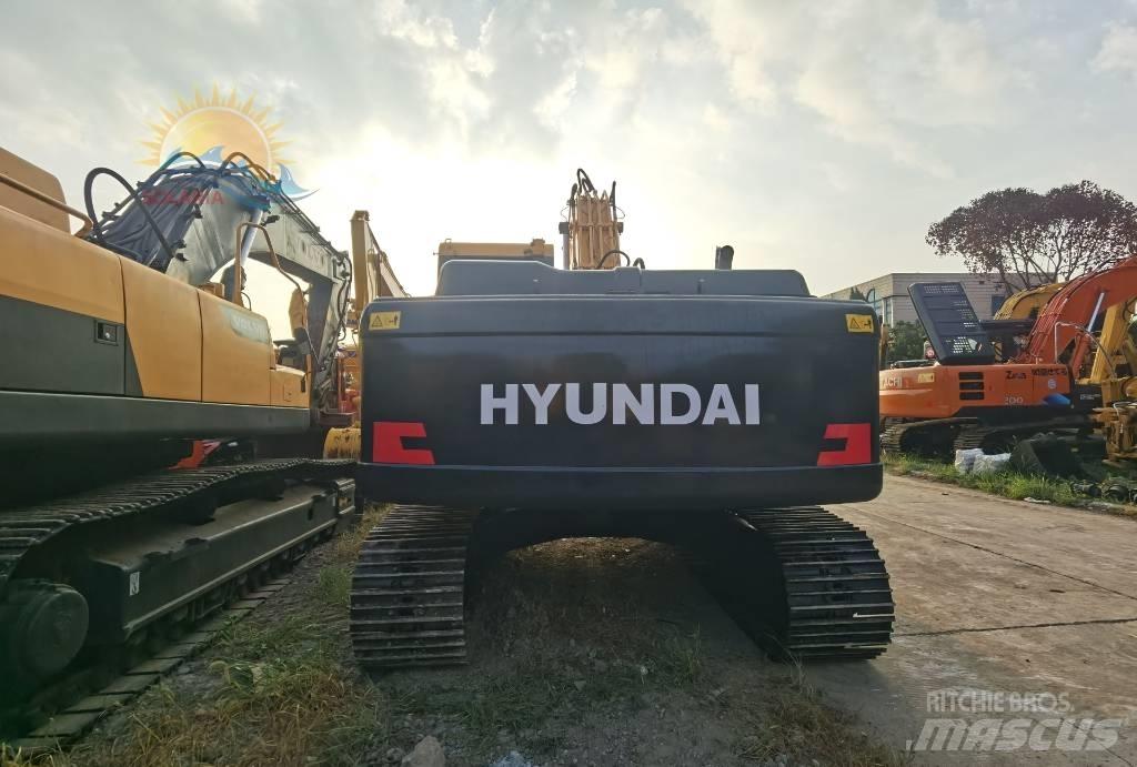 Hyundai R220LC-9S Pelle sur chenilles