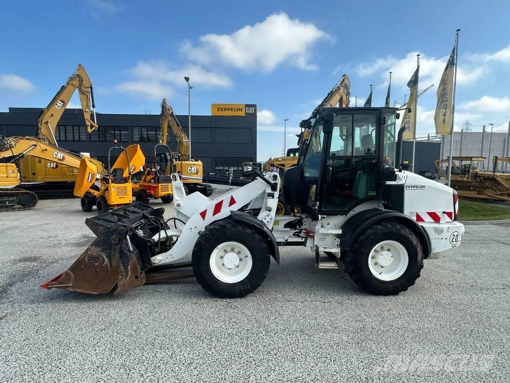 CAT 908 M Chargeuse sur pneus