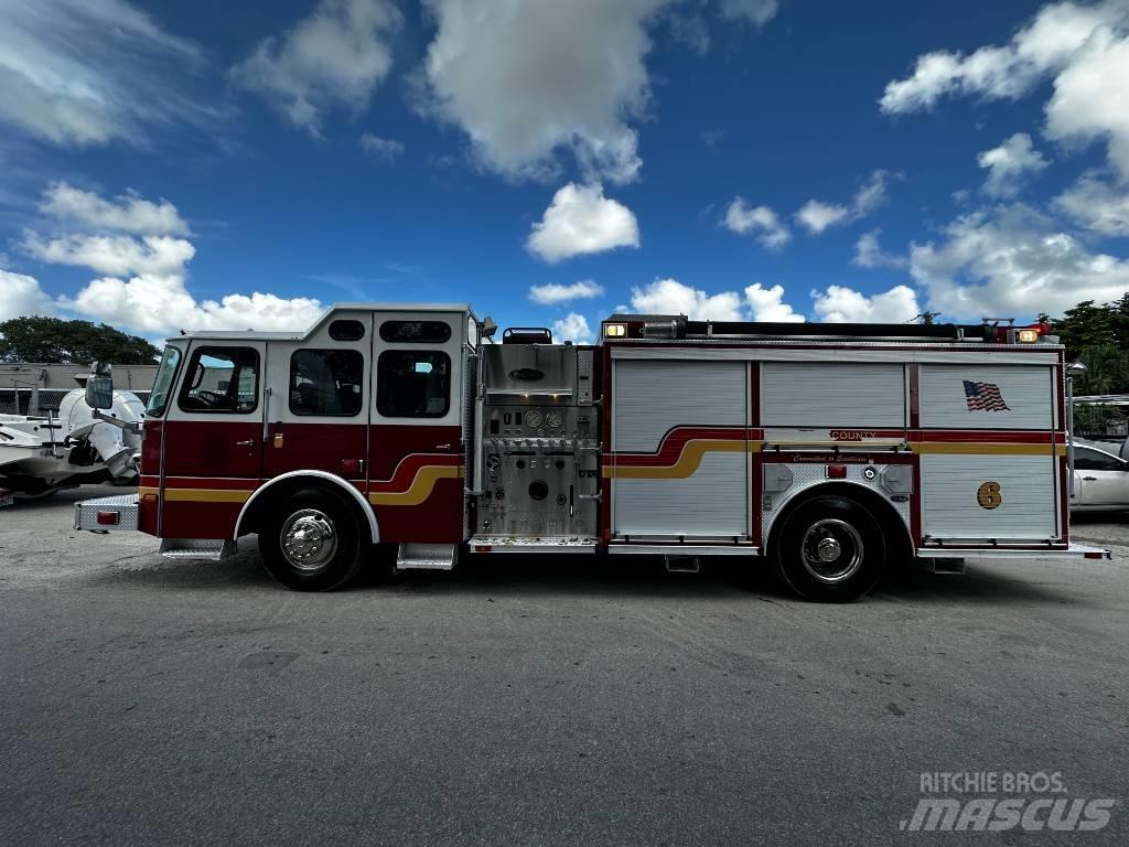 E-one Typhoon Camion de pompier