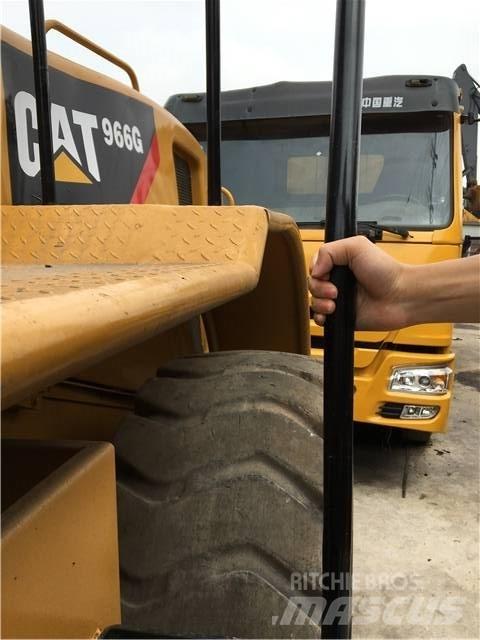 CAT 966G Chargeuse sur pneus