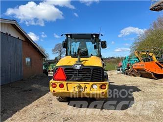 CAT 906 Chargeuse sur pneus