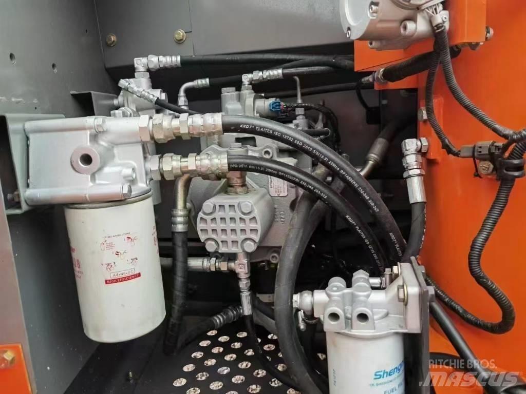 Hitachi 120 Pelle sur chenilles