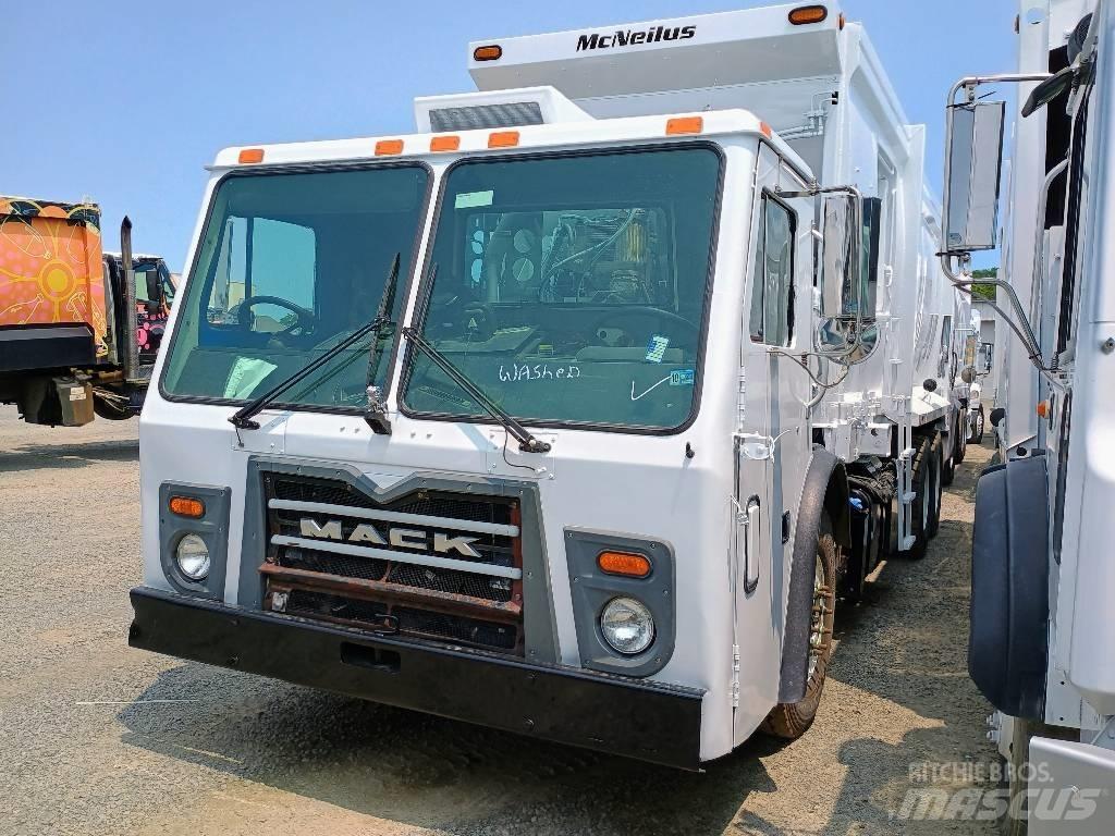 Mack LEU 613 Camion poubelle