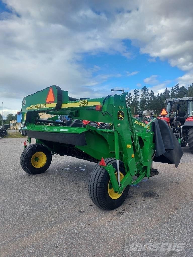 John Deere 735 Faucheuse-conditionneuse