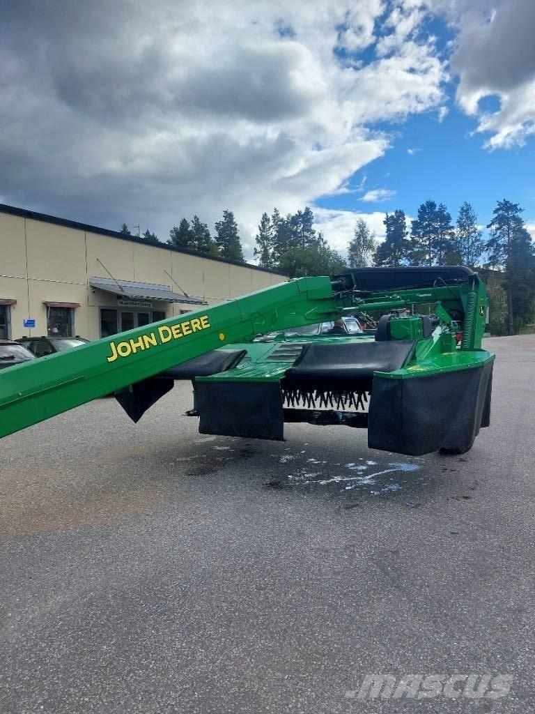 John Deere 735 Faucheuse-conditionneuse
