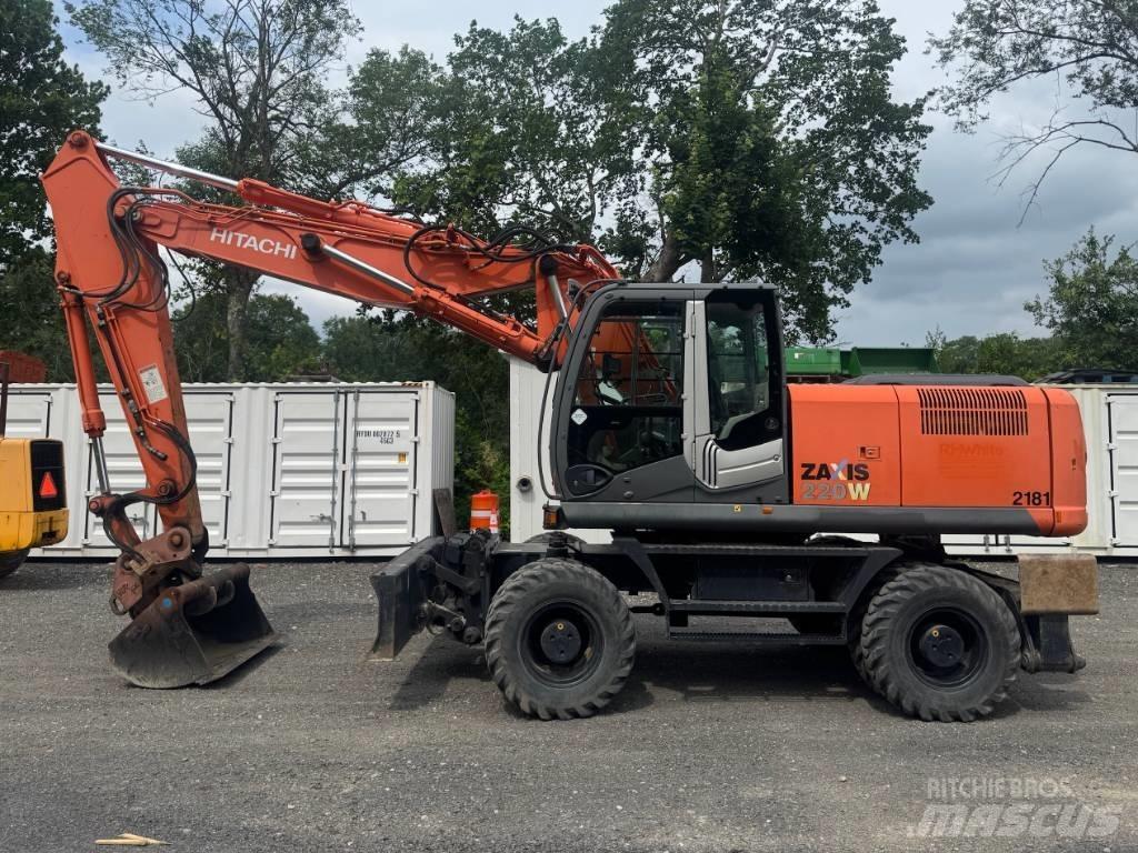 Hitachi ZX 220 W-3 Pelle sur pneus