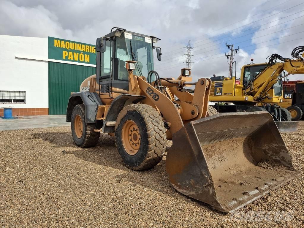 CASE 521 D Chargeuse sur pneus