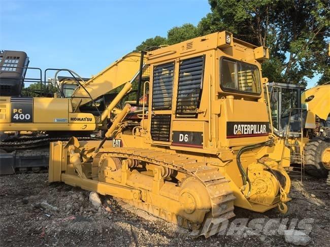 CAT D 6 D Bouteurs sur chenilles
