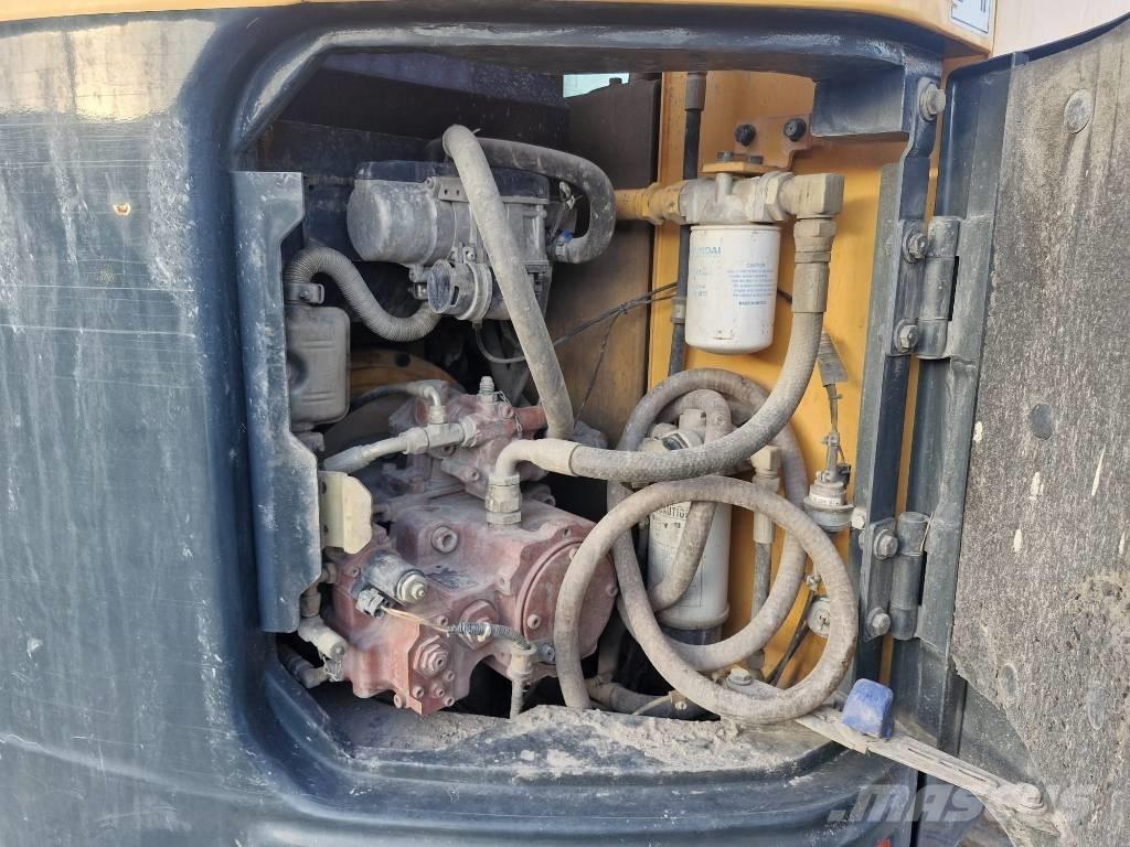 Hyundai LC145-9 Pelle sur chenilles