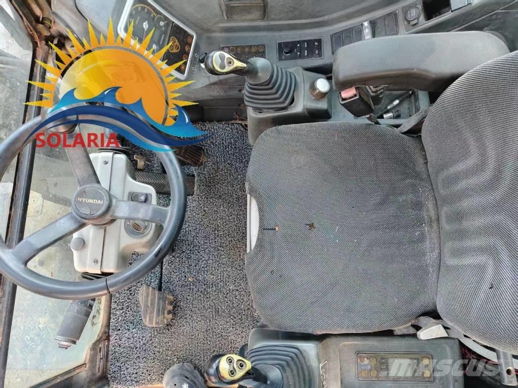 Hyundai 60 W Pelle sur pneus