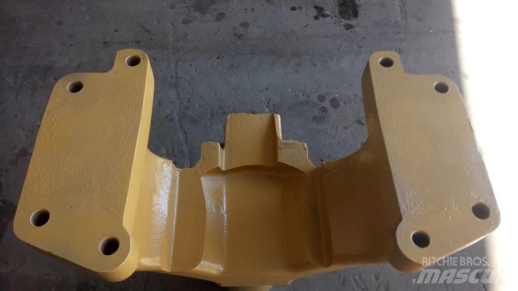 CAT 245 Châssis et suspension
