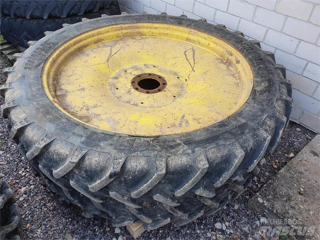 BKT 270/95R48 x2 Pneus, roues et jantes