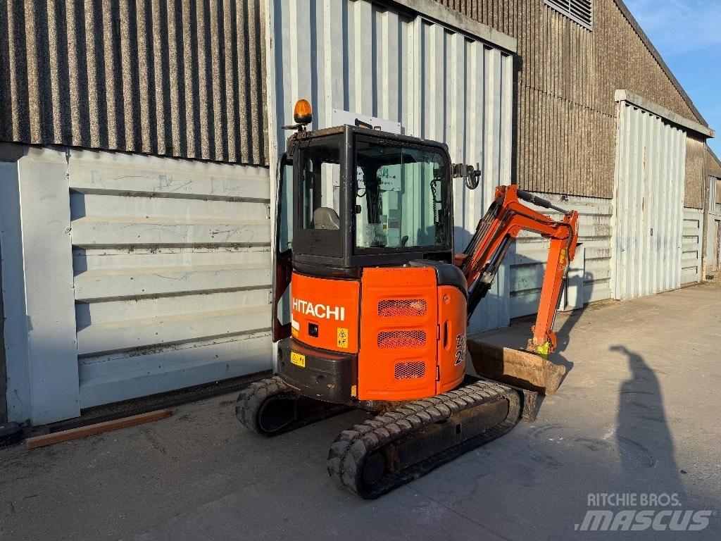 Hitachi ZX 26 Mini pelle < 7t