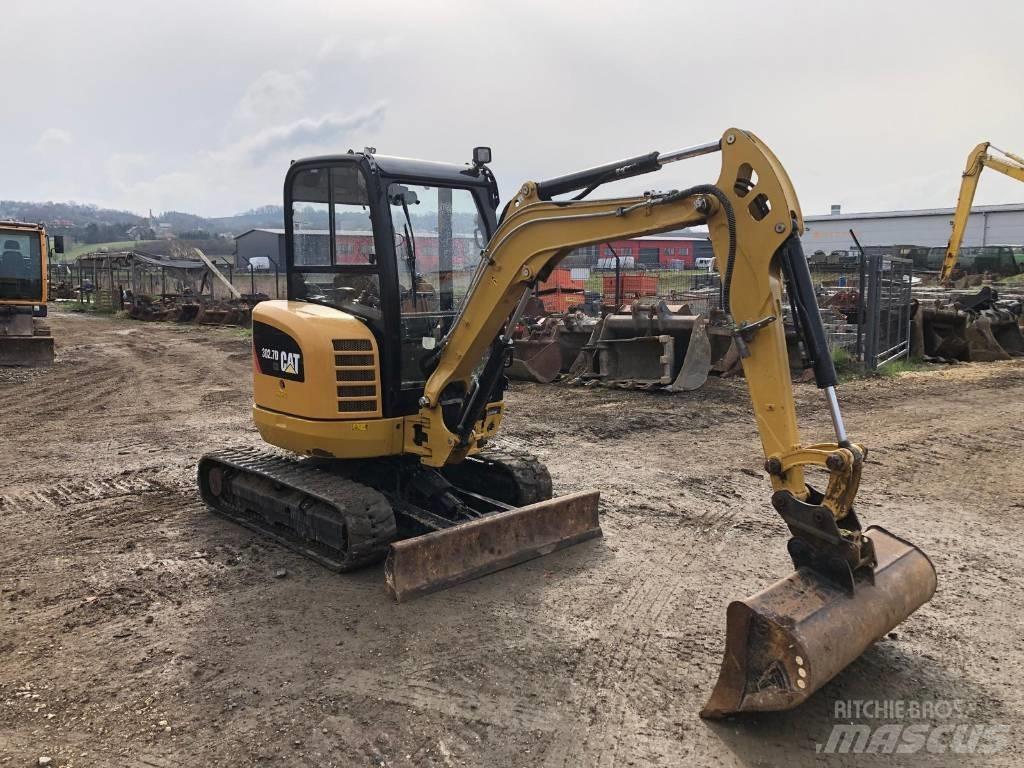 CAT 302.7 D Mini pelle < 7t