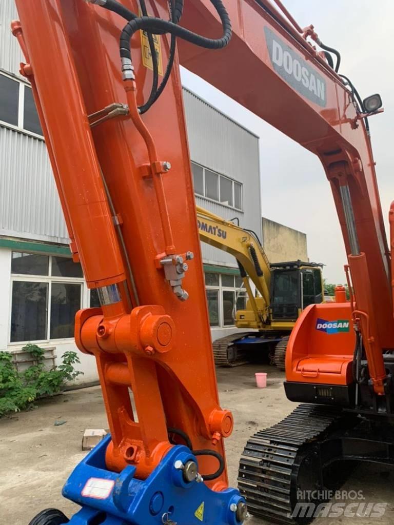 Doosan DX 75-9 C Mini pelle 7t-12t