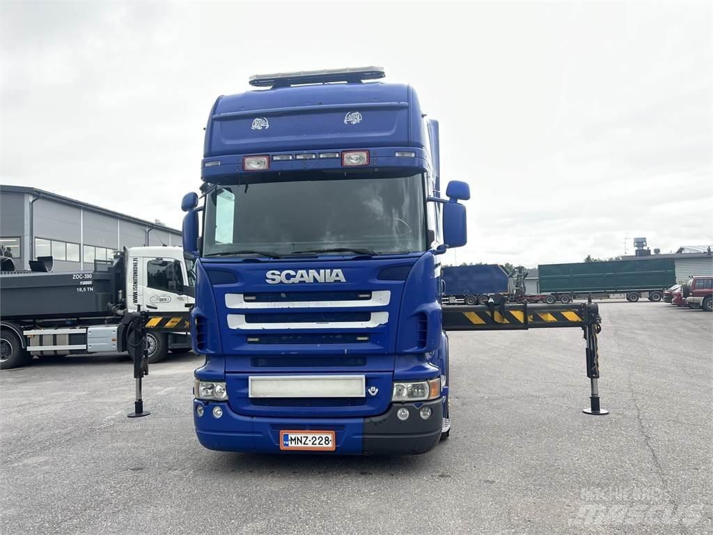 Scania R 560 6X2 Camion plateau ridelle avec grue