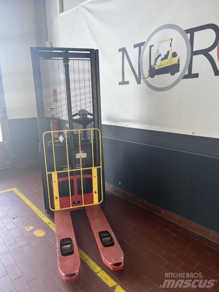 Hyster S1.0E Transpalette accompagnant