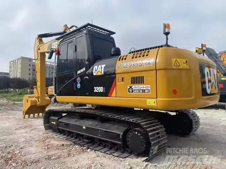 CAT 320 D2 Pelle sur chenilles