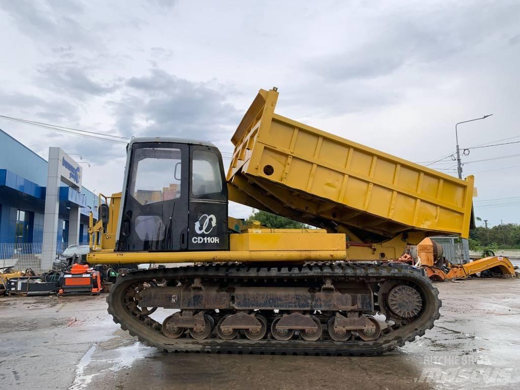 Komatsu CD 110 R-1 Tombereau sur chenilles